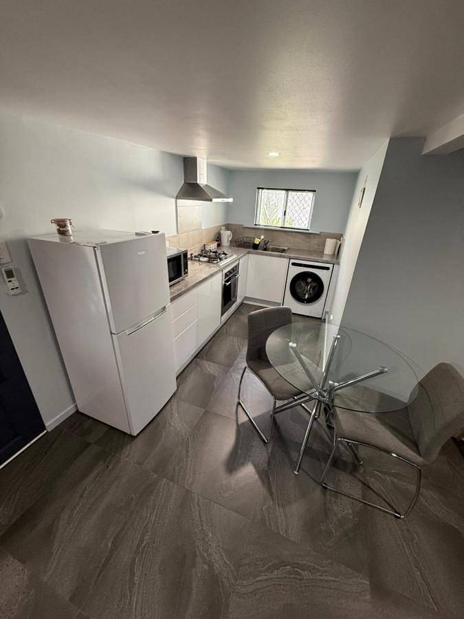 Maison d’hôte pour 2 personnes, avec terrasse ainsi que jardin et jacuzzi à Brisbane - 3
