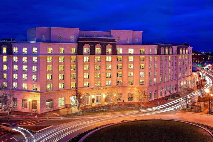 Hôtel pour 4 personnes, avec jacuzzi et piscine - 1