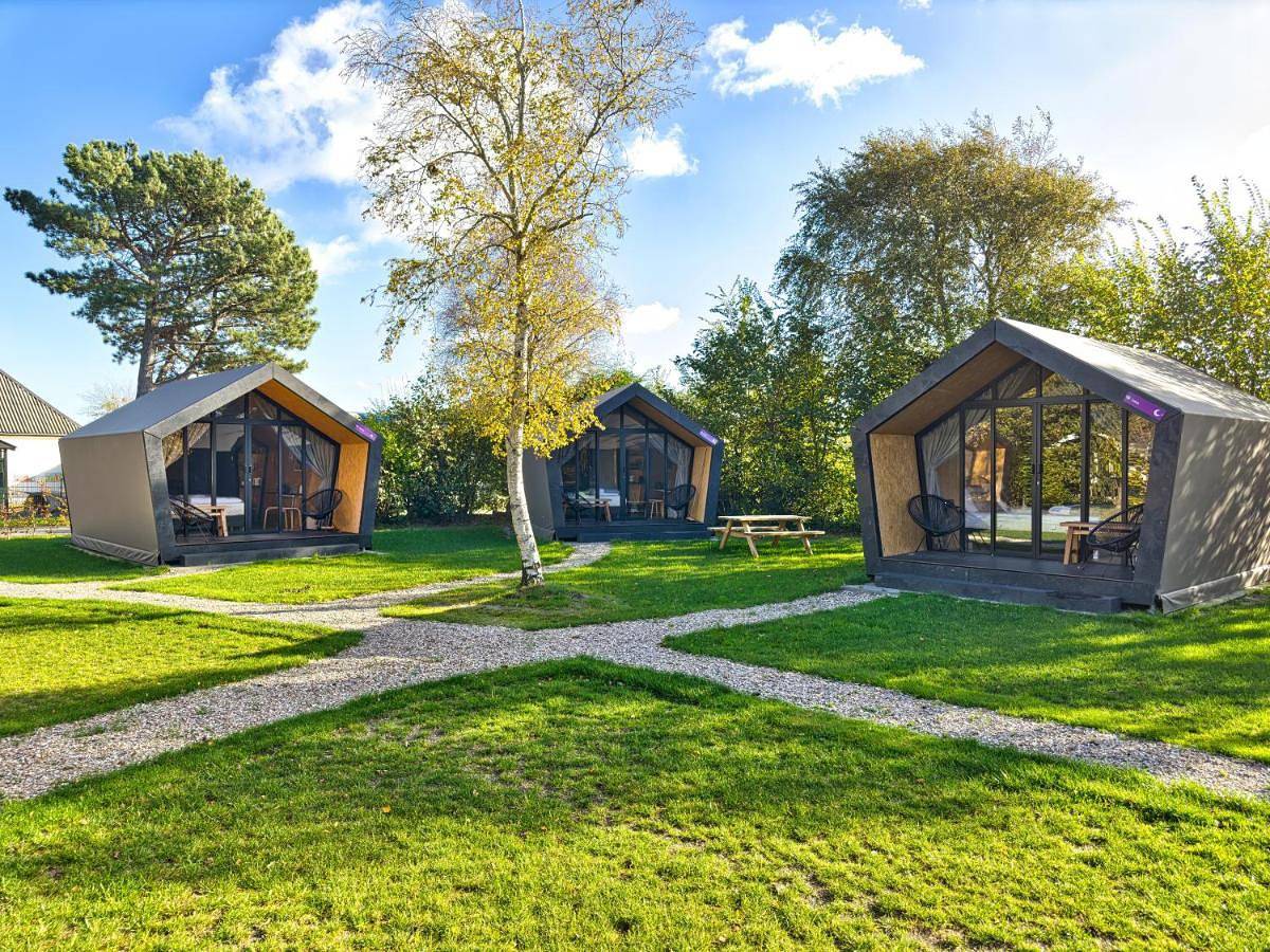 Tenthuisje in het groen, een suite met eigen badkamer in Callantsoog, Noord-Holland - Kust van de Noordzee