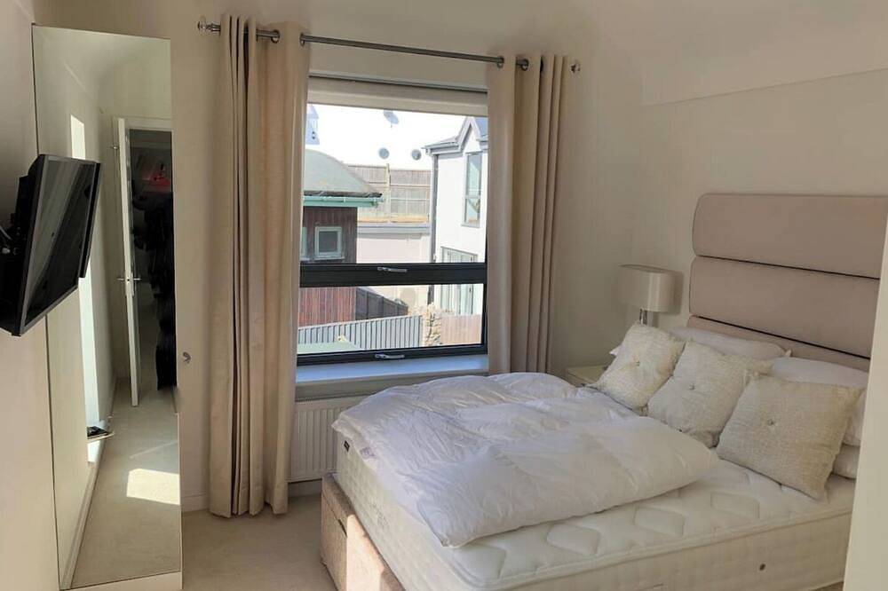 Luxury seafront home in Rhos-on-Sea in Rhos on Sea, Conwy region