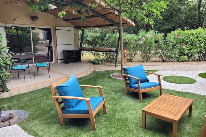 Ferienhaus für 2 Personen, mit Garten und Pool - 1
