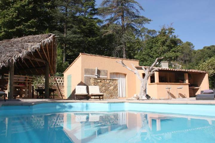 Alojamiento y desayuno para 2 personas, con jardín y piscina - 1