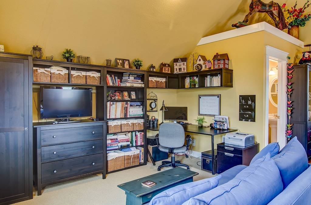 Charming Carriage House in Aussicht Neustadt in Longmont, Boulder County