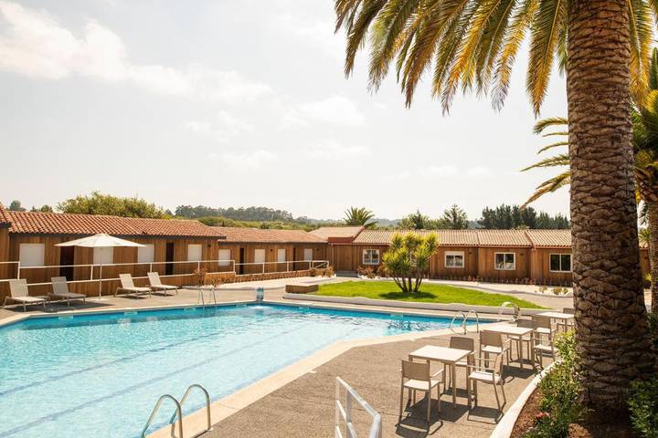 Location de vacances pour 2 personnes, avec jardin ainsi que vue et piscine, animaux acceptés à Oleiros (Espanha) - 2