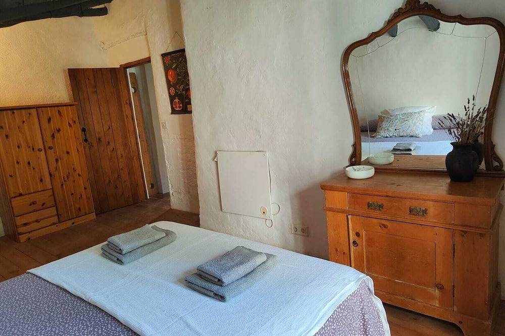 Cortijo típico andaluz rodeado de montañas y a 8 km del mar in Gualchos, Costa Tropical