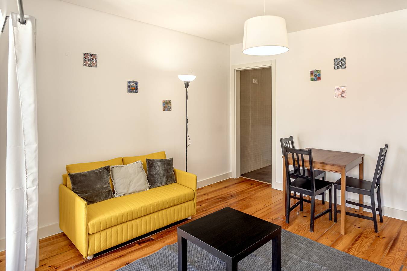 Apartamento entero, Bairro Alto Typical in Encarnação, Lisboa