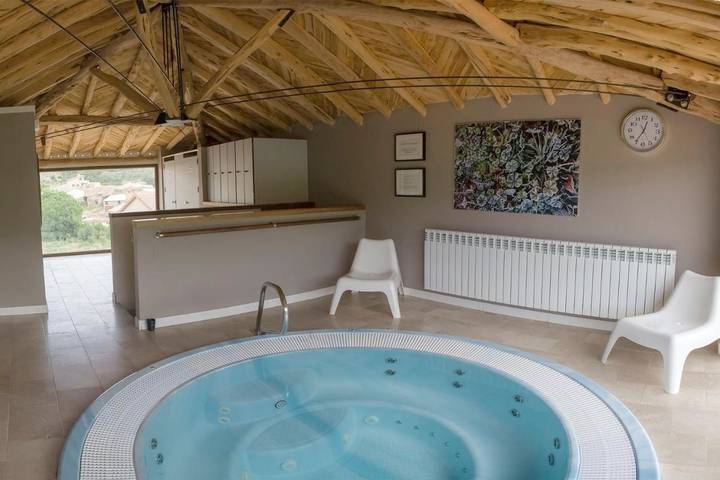 Apartamento de vacaciones para 6 personas, con jacuzzi y jardín en Provincia de Guadalajara - 2