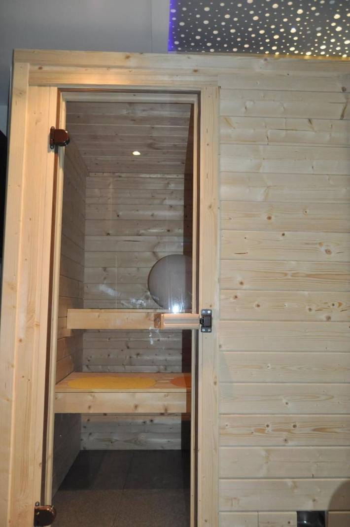 Location de vacances pour 8 personnes, avec terrasse ainsi que vue et sauna, animaux acceptés à Moirans-en-Montagne - 4