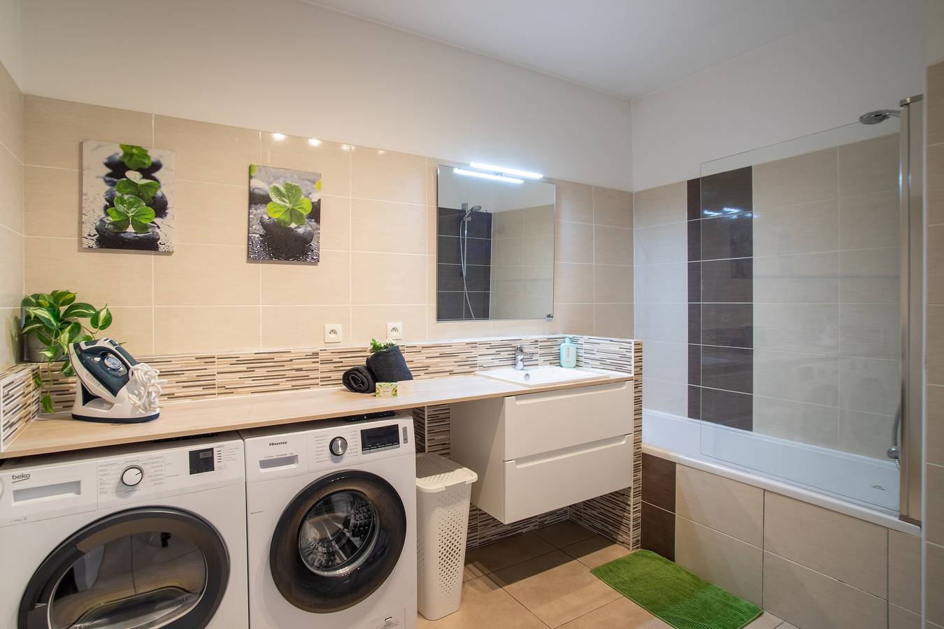 Entire apartment, Cosy Green Bellevue - Avec balcon in Saint-Étienne, Pilat Regional Nature Park