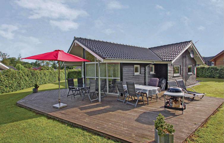 Ferienhaus für 8 Personen, mit Whirlpool und Terrasse sowie Sauna und Garten in Loddenhøj