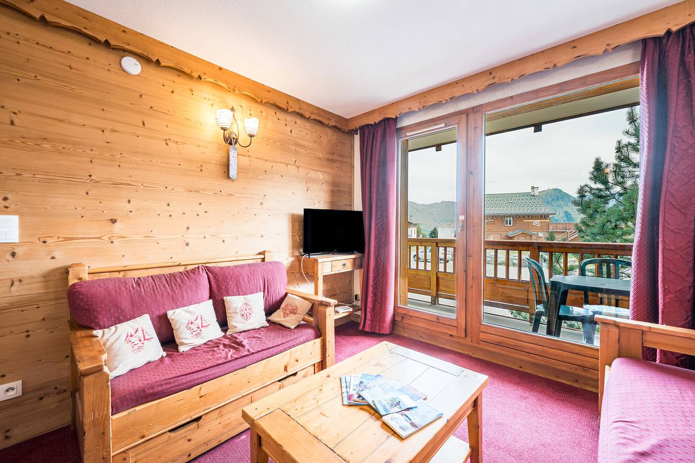 Geheel appartement, Appartement 'L'écrin Des Sybelles' met uitzicht op de bergen en balkon in La Toussuire, Fontcouverte-la Toussuire