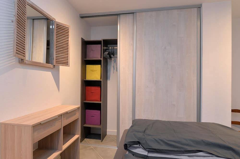 Entire apartment, Apartment-Superior-Ensuite with Shower in Ribeauvillé, Parc naturel régional des Ballons des Vosges