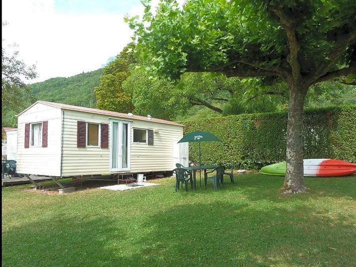 Camping Lanfonnet - Mobilhome 4 personnes - environ 22 m2 avec sanitaires in Talloires-Montmin, Région d'Annecy