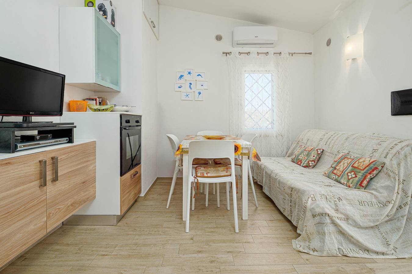 Casa Vacanze 'Confortevole Caposchiera' con terrazza privata, Wi-Fi e aria condizionata in San Teodoro, Olbia-Tempio