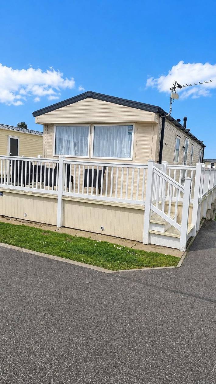 Chalet for 6 people, with balcony, child-friendly in Chapel St. Leonards