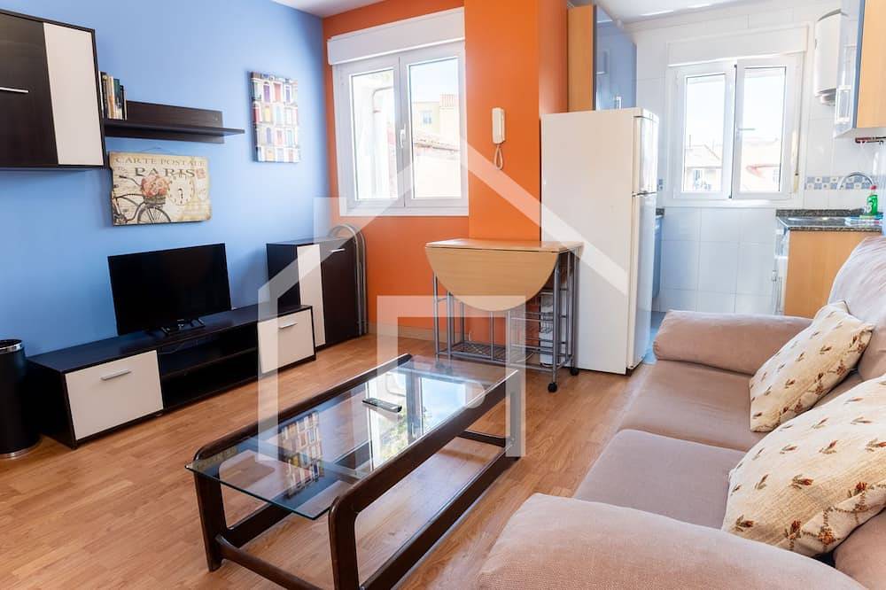 Apartamento entero, Apto Niemeyer - Avilés centro in Avilés, Costa Verde