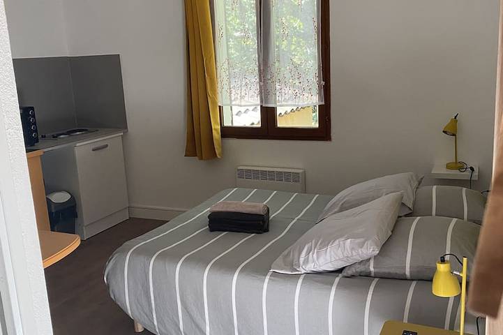 Gîte pour 2 personnes, avec piscine à Riez - 3