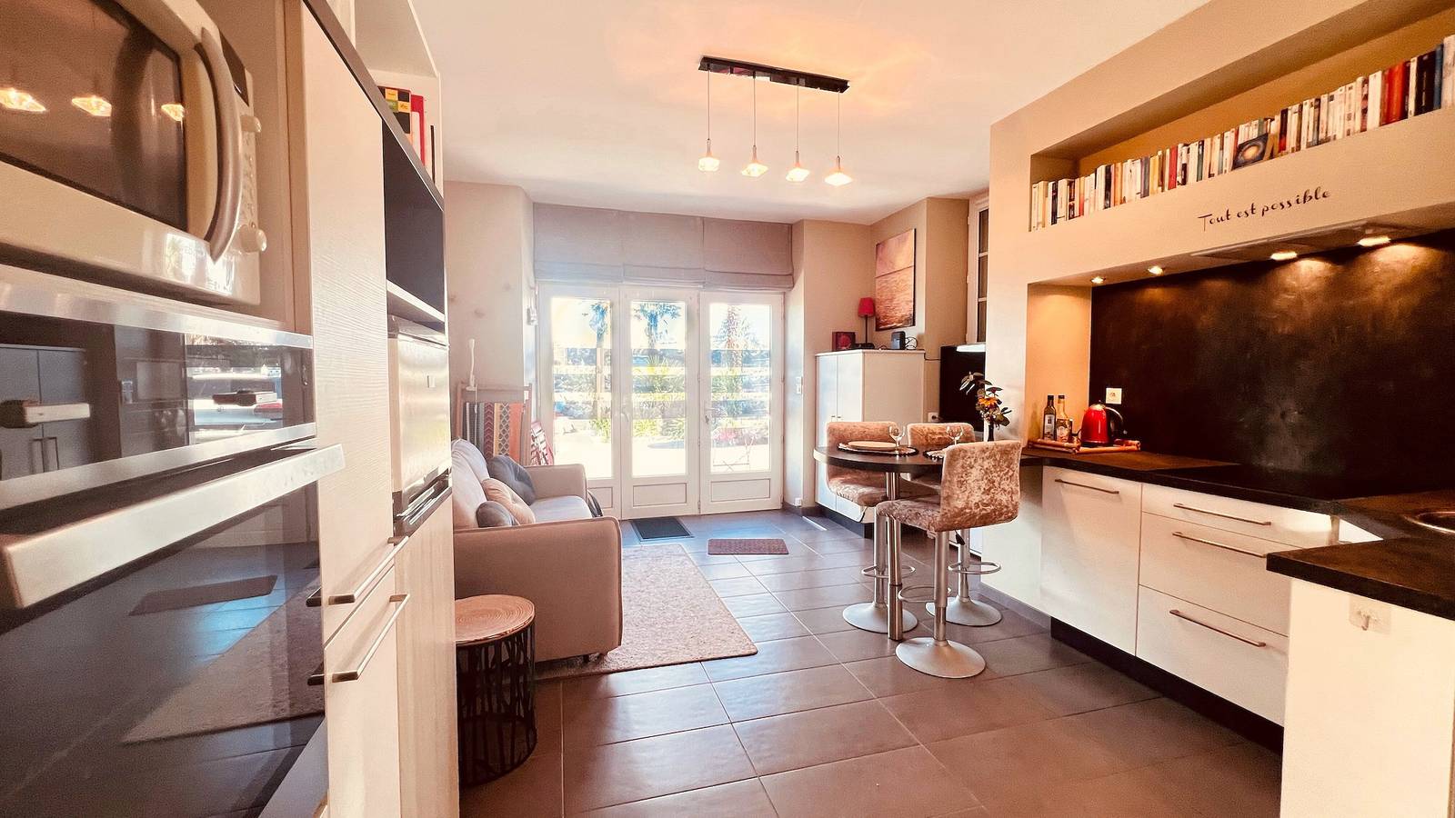 Apartamento entero, Sueño bretón en Perros-Guirec – Vistas al mar, terraza privada, ideal para teletrabajo – Wi-Fi rápido in Perros-Guirec, Costa de granito rosa