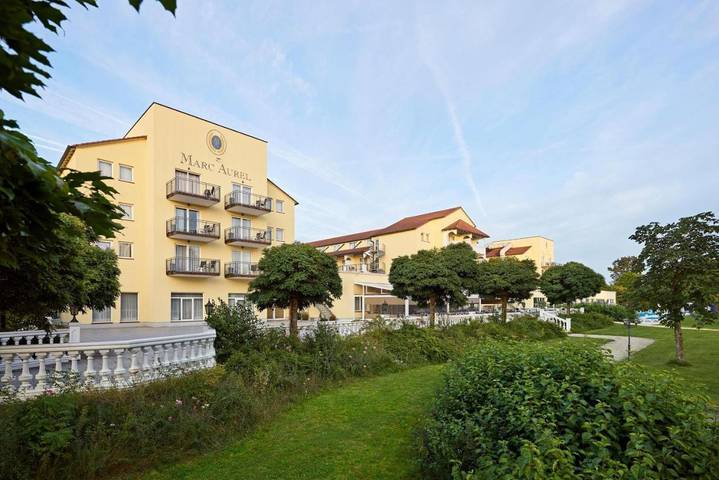 Bungalow für 3 Personen, mit Sauna und Garten sowie Pool und Ausblick in Niederbayern - 2