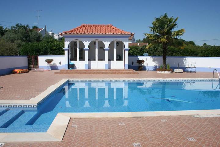 Location de vacances pour 4 personnes, avec jardin ainsi que piscine et vue à Évora - 3