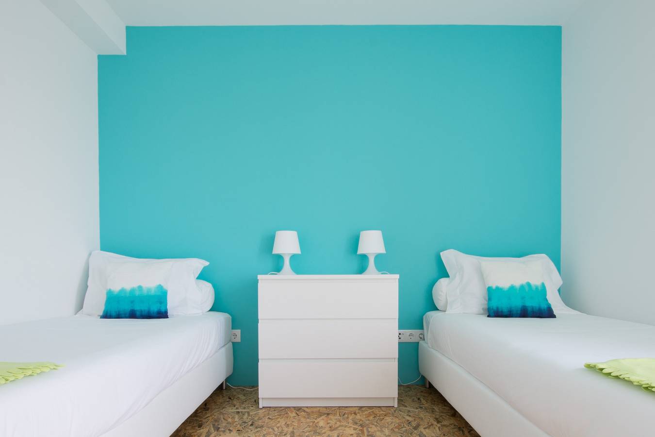 Apartamento inteiro, Apartamento de férias para 4 pessoas com jardim in Atouguia da Baleia, Leiria distrito