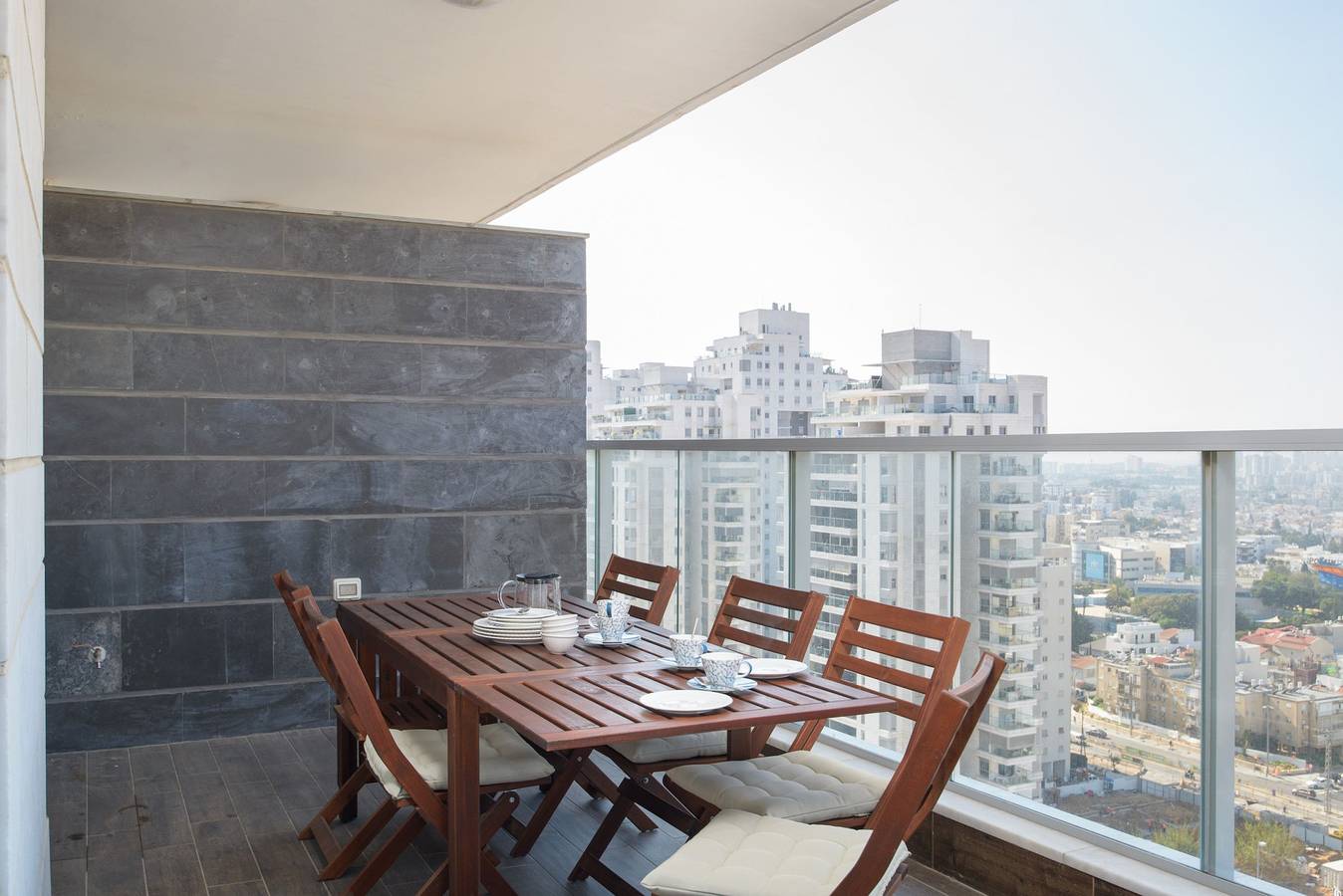 Apartamento entero, Mamad Deluxe Apt & Terrace with City Overview by Feelhome in Jolón, Distrito de Tel Aviv