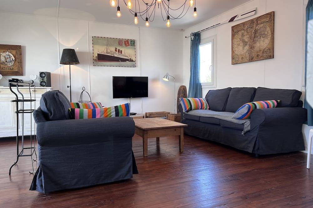 Chalet à Gruissan plage, Méditerranée à 300m avec la Fibre in Plage des Chalets, Gruissan