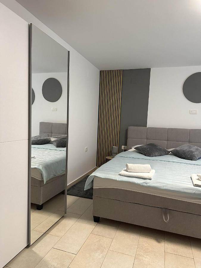 Ferienwohnung für 5 Personen, mit Terrasse und Garten
