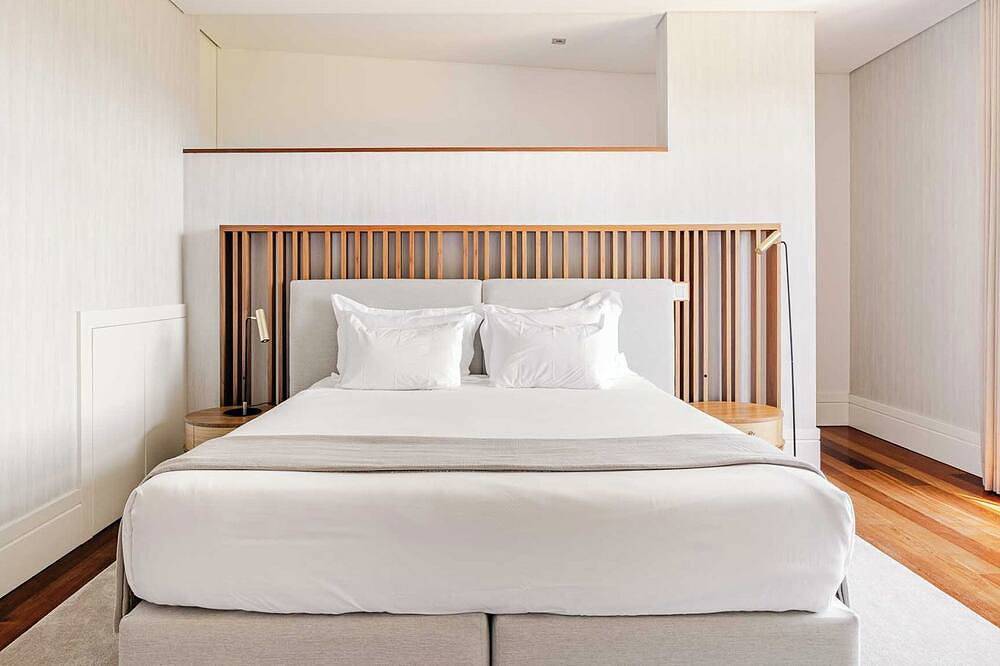 Douro Farmhouse with Indoor Pool and Modern Aesthetic, foto 6