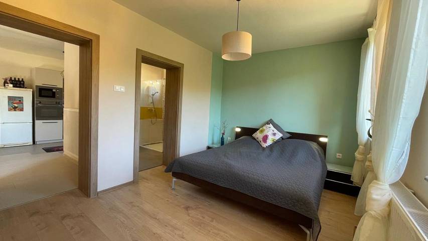 Ferienwohnung für 6 Personen, mit Ausblick und Terrasse sowie Garten - 1