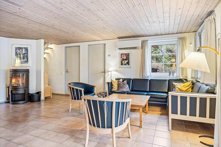 Villa für 12 Personen, mit Balkon/Terrasse und Whirlpool sowie Sauna in Hvide Sande - 4