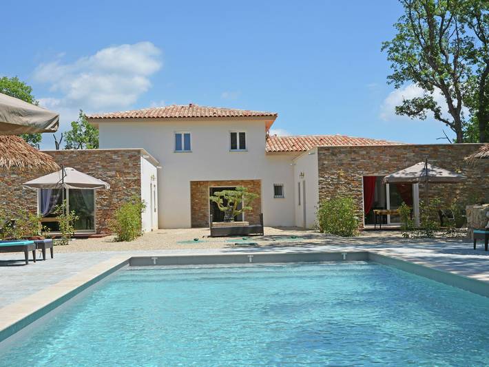 Villa für 4 Personen, mit Terrasse und Pool - 1