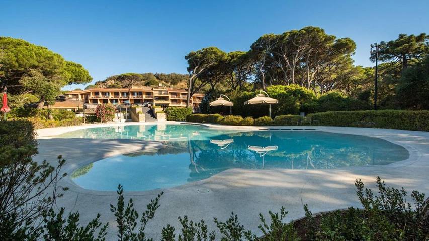 Appartamento per 2 persone, con piscina e terrazza in Roccamare