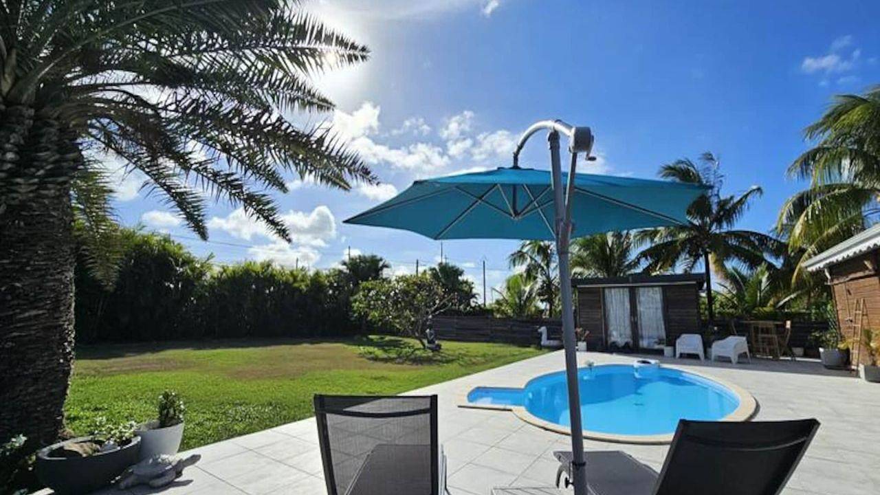 Entire holiday apartment, Ferienwohnung für 6 Personen (112 m²) in Le Moule, Guadeloupe (Caribbean)