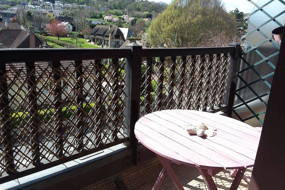 Entire apartment, Charming 2 room apartment in Houlgate close to the sea in Saint-Sauveur-de-la-Mer, Lisieux region