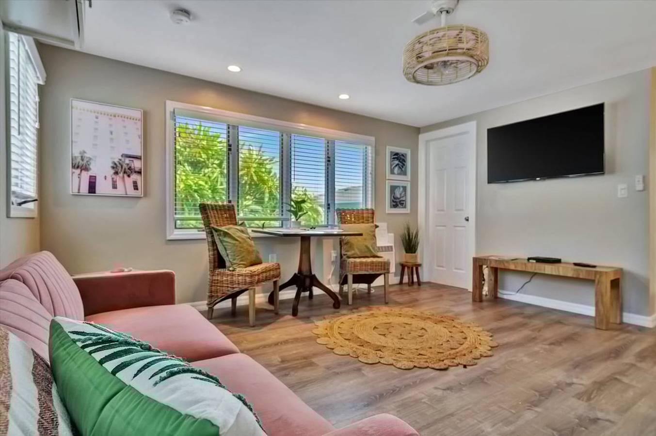 Estudio entero, Luxury Waterside Suite 2mins 2 beach   heated pool in Clearwater Beach, Clearwater