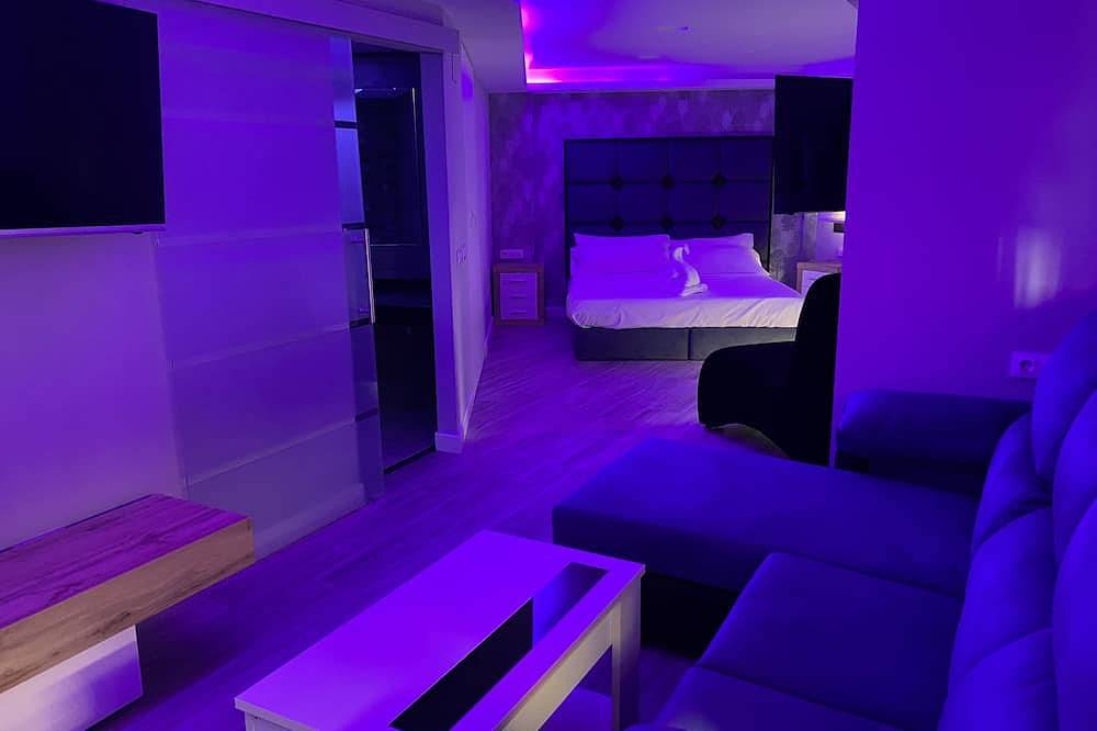 Entire apartment, Luxury Gold in Linares, Jaén Province