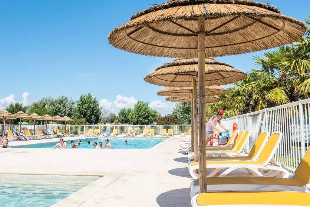 Mobil-Home Premium 3 estancias 4 Personas Clima + Tv in Meschers-sur-Gironde, Region de Rochefort