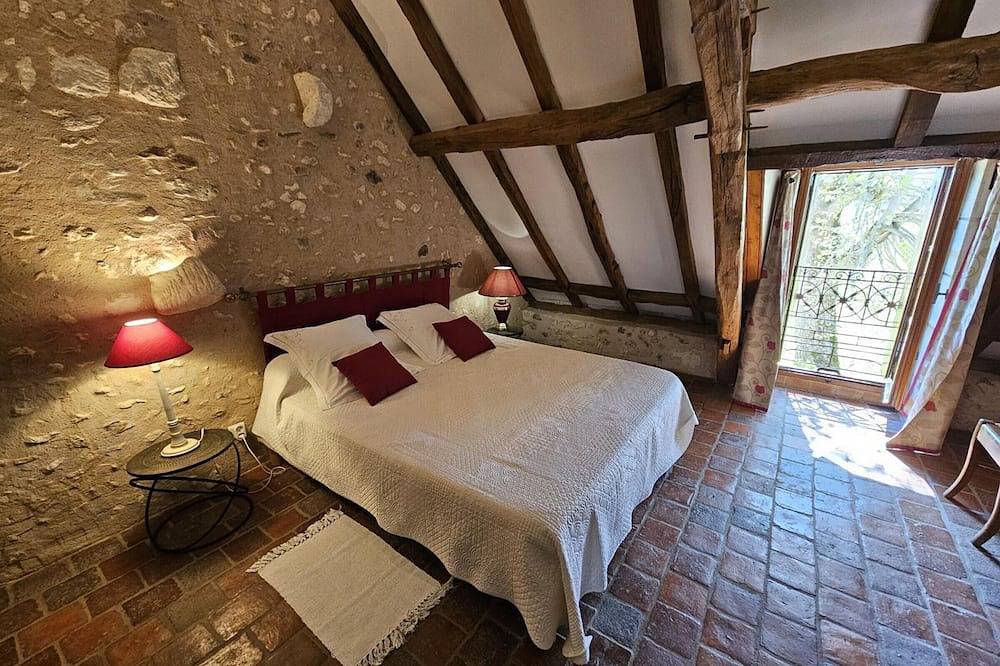 Gîte de charme en Touraine du Sud, jardin clos, 3 chambres in Paulmy, Région de Loches