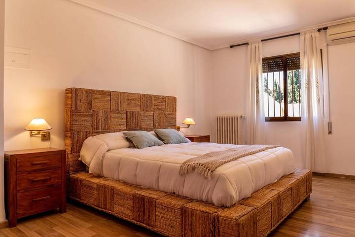 Villa pour 11 personnes, avec vue ainsi que jardin et piscine à Alicante - 2
