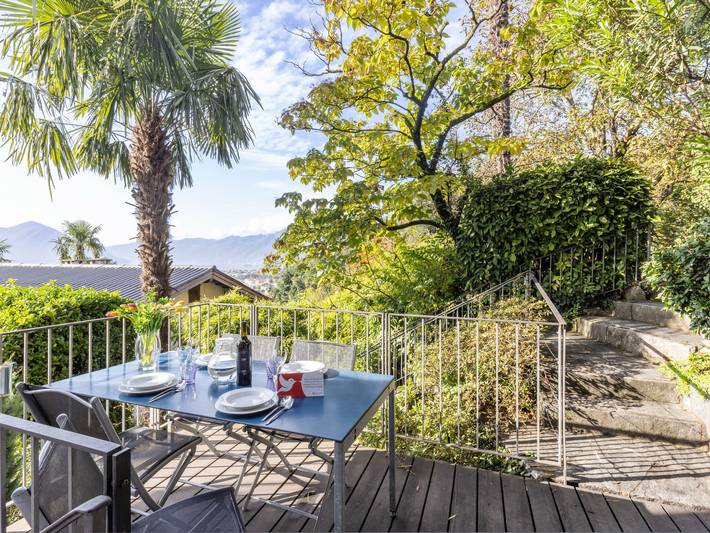 Ferienwohnung für 4 Personen, mit Seeblick und Balkon sowie Garten in Muralto