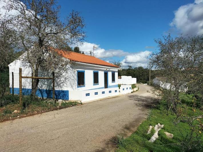 Villa para 8 pessoas, com piscina e terraço e ainda jardim em Silves