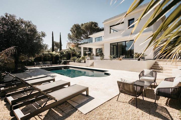 Villa pour 8 personnes, avec jardin ainsi que vue et piscine dans Boulouris - 2