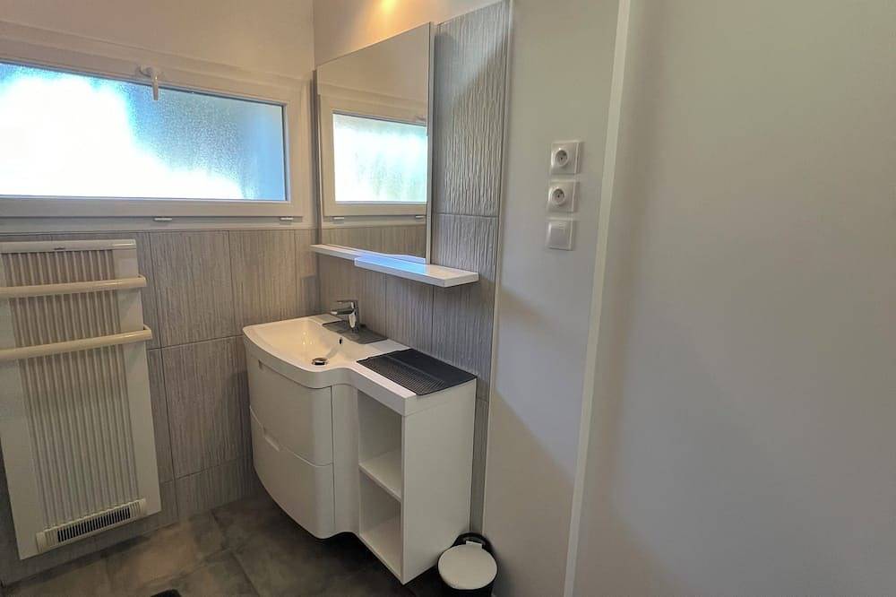 Le Clos gîte, a pleasant place to live just 3 minutes from the heart of Saint-Émilion. in Saint-Sulpice-de-Faleyrens, Libourne region