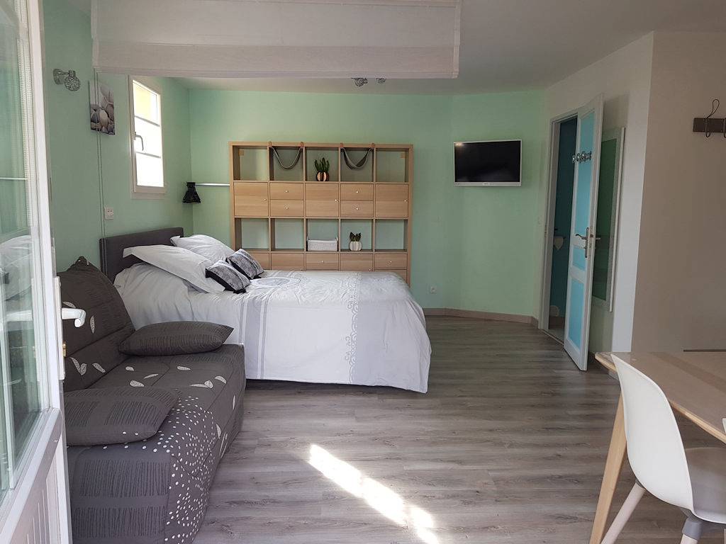 Gîte des Figuiers - piscine - jacuzzi - parking privé in Roquebrune-sur-Argens, Région de Draguignan