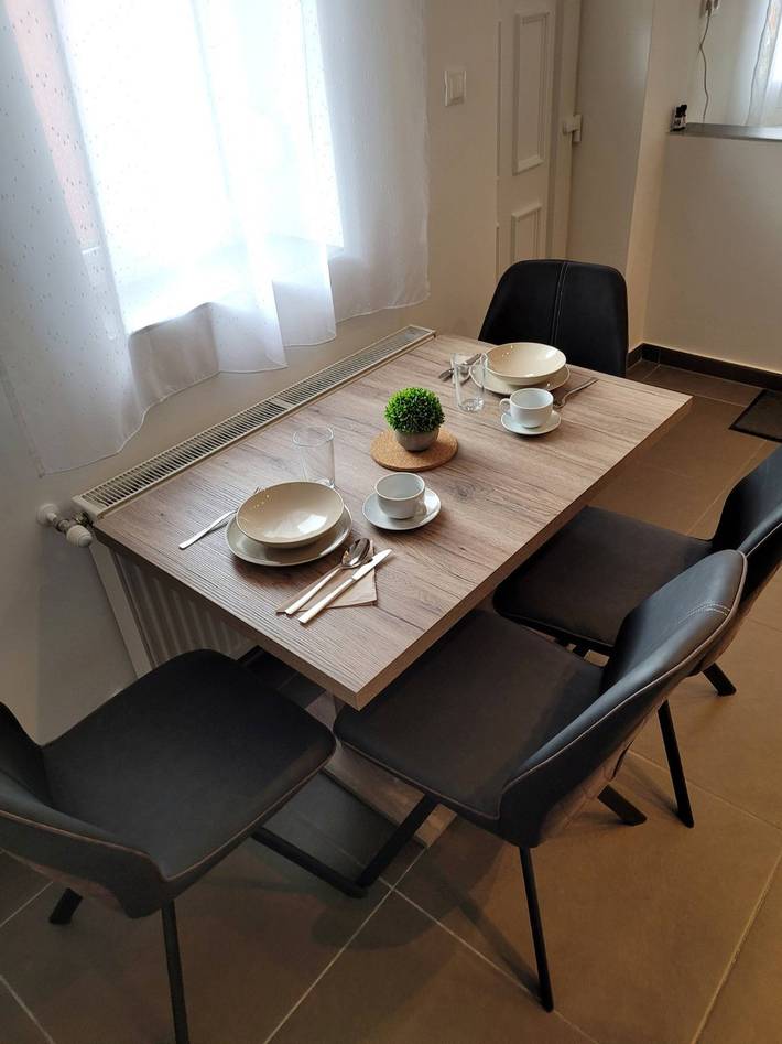 Ganze Wohnung, Schöne Wohnung in der Innenstadt mit kostenlosem Parkplatz in Ketschkemet, Kecskeméti járás