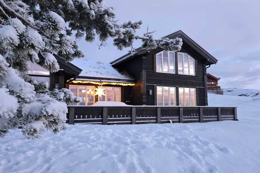 Beautiful Mountaincabin at Lifjell in Bø
