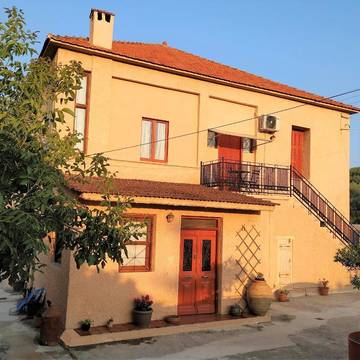 Chambre d’hôte pour 2 personnes, avec jardin et vue à La Canée