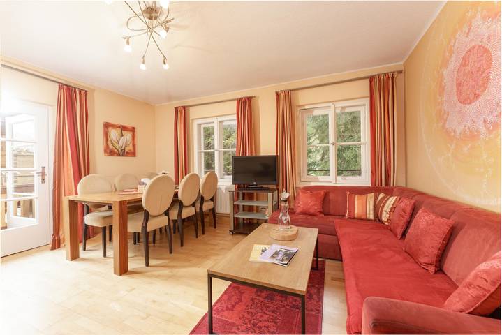 Ferienhaus für 8 Personen, mit Balkon und Terrasse sowie Garten und Pool in Ramsau am Dachstein - 4