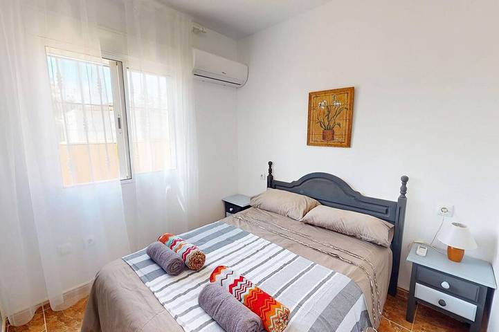 Gîte pour 6 personnes, avec terrasse et jardin dans Los Nietos - 2